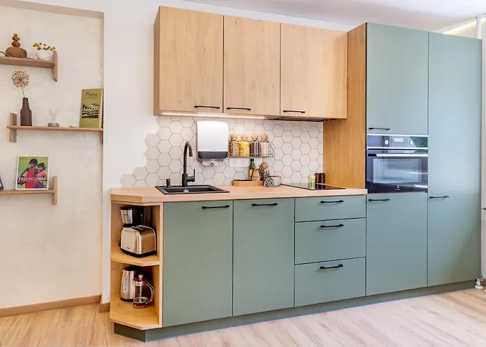 Apartment Designer In The Heart Of The - Free Parking!